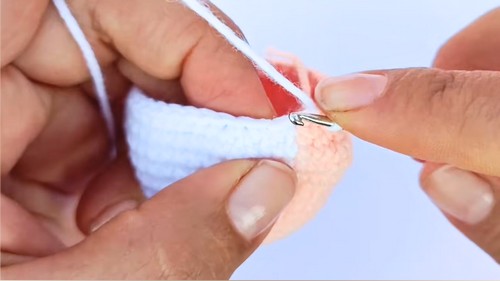 Crochet Kitten Keychain Pattern 3