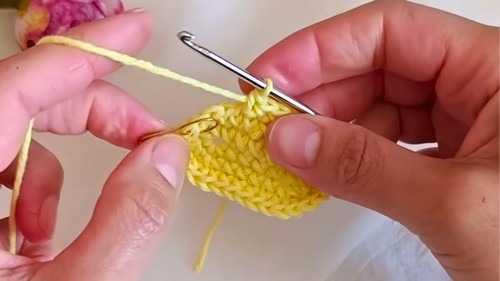 Crochet Kitten Keychain Pattern 3