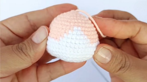 Crochet Kitten Keychain Pattern 4