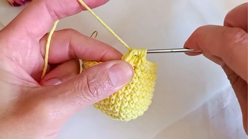 Crochet Kitten Keychain Pattern 4