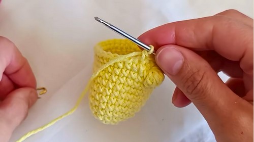 Crochet Kitten Keychain Pattern 5