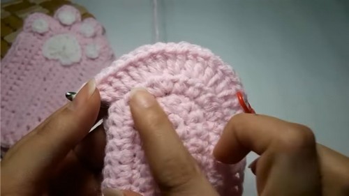 Crochet Kitten Mittens Gloves Pattern 4