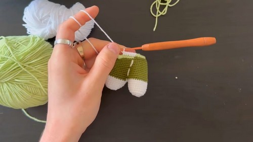 Crochet Kitty Amigurumi Pattern 4