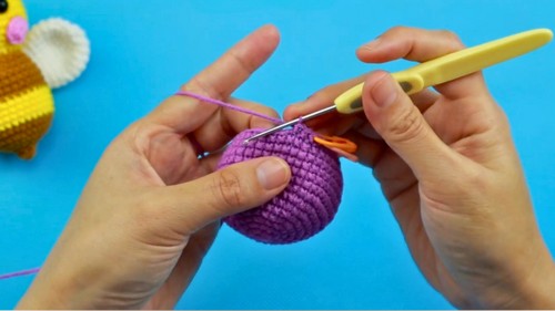 Crochet Little Bee Amigurumi Pattern 3