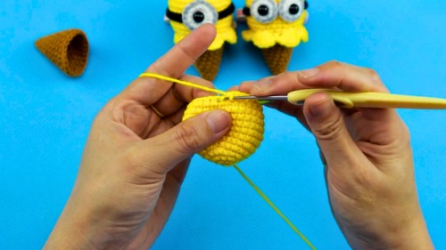 Crochet Little Minions Ice Cream Pattern 5