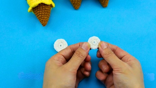 Crochet Little Minions Ice Cream Pattern 7