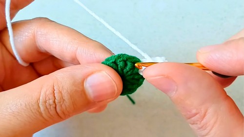 Crochet Mini Christmas Tree Keychain Pattern 2