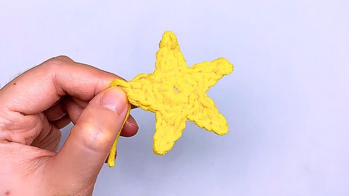 Crochet Mini Christmas Tree Pouch Pattern 8