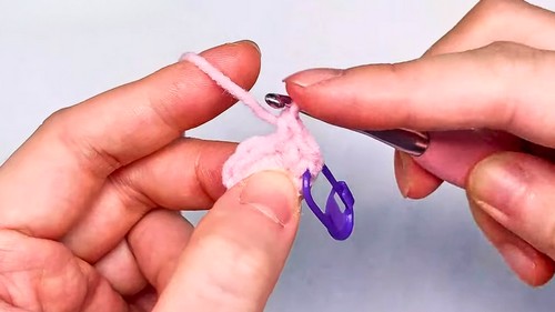 Crochet Mini Flower Bouquet Pattern 1