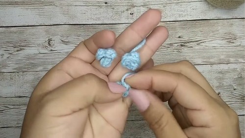Crochet Mini Flower Bouquet Pattern 2
