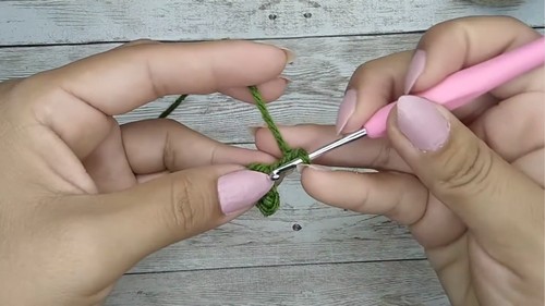 Crochet Mini Flower Bouquet Pattern 3