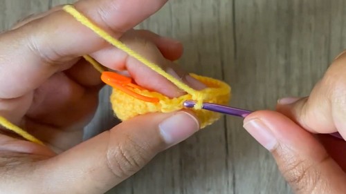 Crochet Mini Lemon Amigurumi Pattern 4