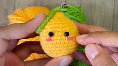 Crochet Mini Lemon Amigurumi Pattern 8