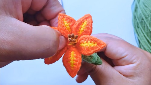 Crochet Mini Lily Flower Pattern 8
