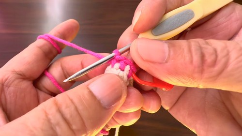 Crochet Mini Miffy Keychain Pattern 6