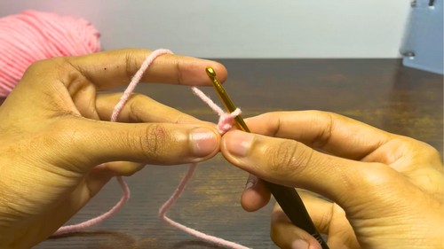 Crochet Mini Rolled Cake Pattern 1