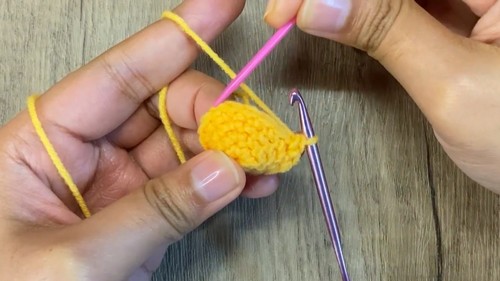 Crochet Mini Strawberry Pattern 3