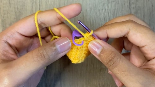 Crochet Mini Strawberry Pattern 4