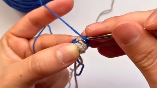 Crochet Minion Amigurumi Pattern 5