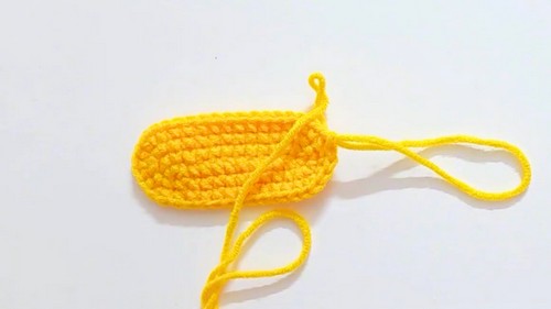 Crochet Minion Hair Clip Pattern 4