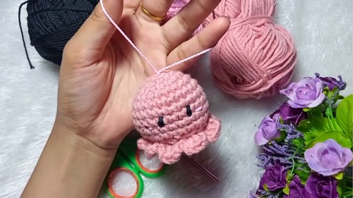Crochet Octopus Keychain Pattern 8