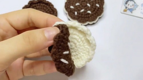 Crochet Oreo Cookies Pattern 6