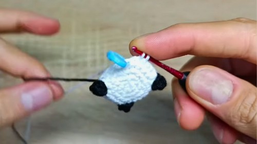 Crochet Panda Keychain Pattern 3