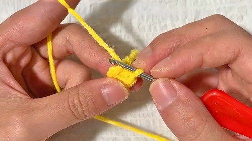 Crochet Pear Amigurumi Pattern 1