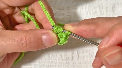 Crochet Pear Amigurumi Pattern 7