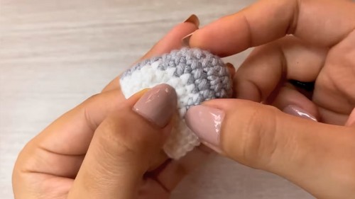 Crochet Penguin Keychain Pattern 4