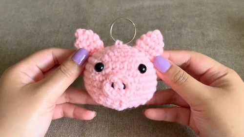 Crochet Pig Keychain Pattern 8