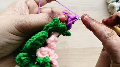 Crochet Puff Flower Scrunchie Pattern 6