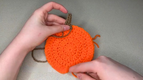 Crochet Pumpkin Coaster Pattern 6