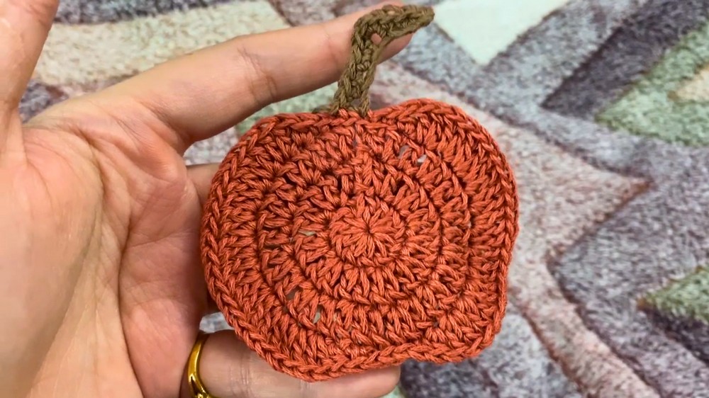 Crochet Pumpkin Coaster Pattern 8