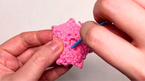 Crochet Rainbow Round Blanket Pattern 6