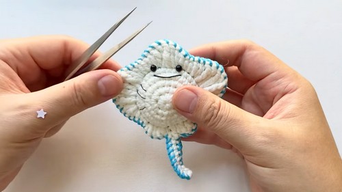 Crochet Ray Fish Keychain Pattern 7