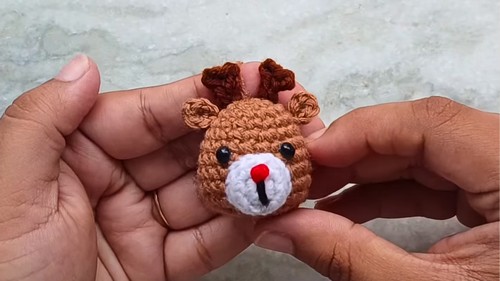 Crochet Reindeer Ornament Pattern 8