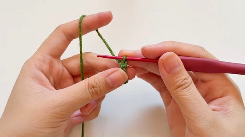 Crochet Santa Hat Keychain Pattern 1