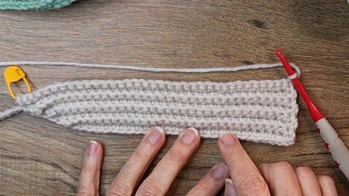 Crochet Short Row Beanie Pattern 4