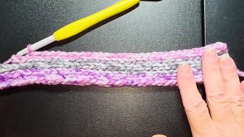 Crochet Simple Winter Hat Pattern 4