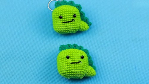 Crochet Small Dinosaur Pendant Pattern 8