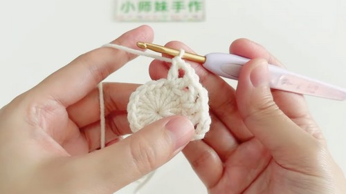 Crochet Snowflake Hat Pattern 3