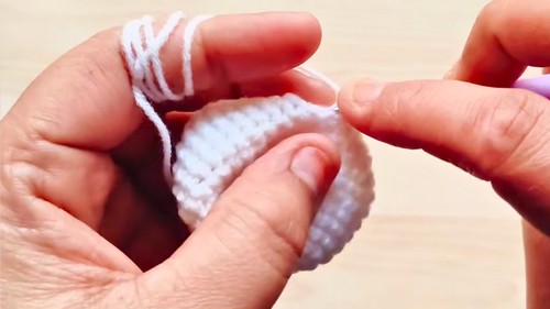 Crochet Snowman Amigurumi Pattern 4