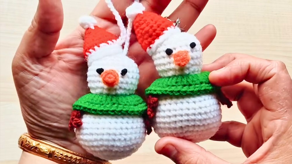 Crochet Snowman Amigurumi Pattern 9