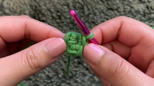 Crochet Space Alien Amigurumi Pattern 1