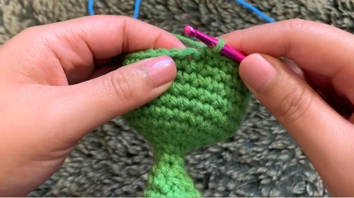 Crochet Space Alien Amigurumi Pattern 4