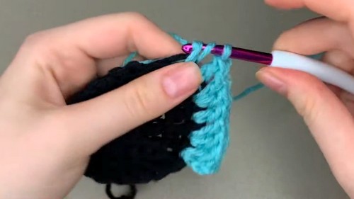 Crochet Spooky Eyeball Beanie Pattern 3