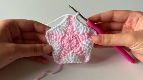 Crochet Star Granny Square Pattern 5