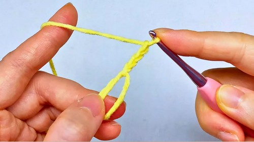 Crochet Star Keychain Pattern 1