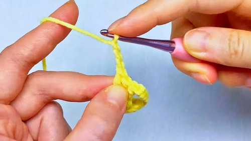 Crochet Star Keychain Pattern 3